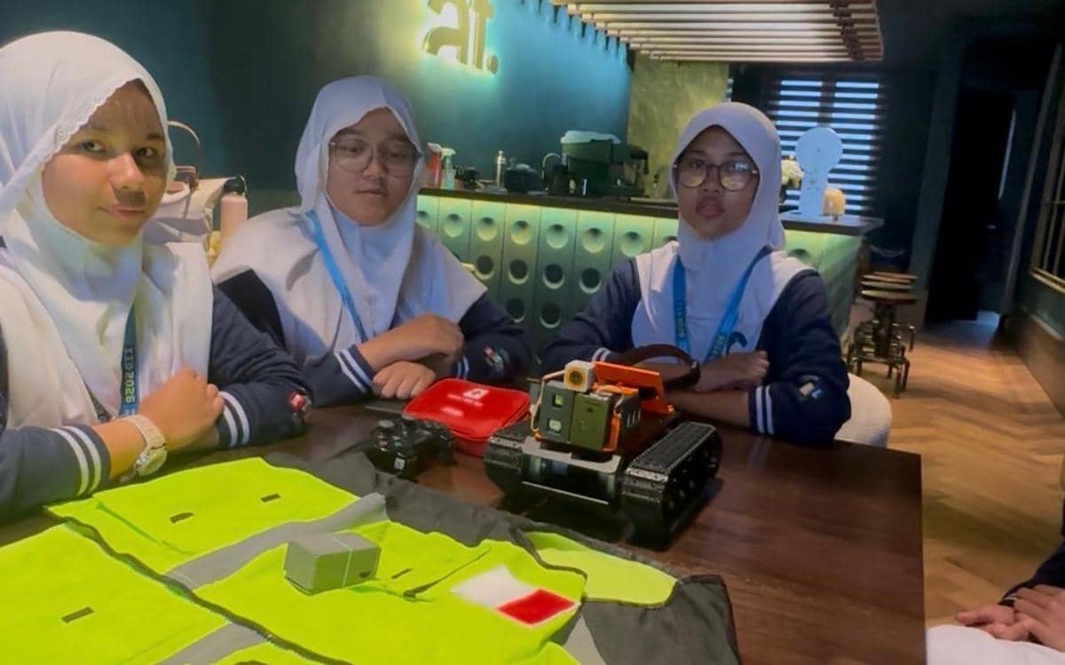 Siswa SMP di Surabaya Ciptakan Robot untuk Deteksi Korban Bencana Alam