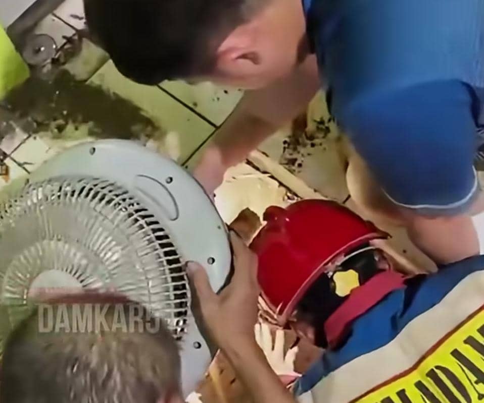 Menegangkan! Balita Terjebak di Sumur 15 Meter, Damkar Berpacu dengan Waktu