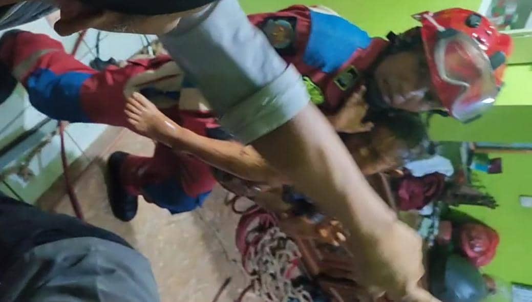 Menegangkan! Balita Terjebak di Sumur 15 Meter, Damkar Berpacu dengan Waktu