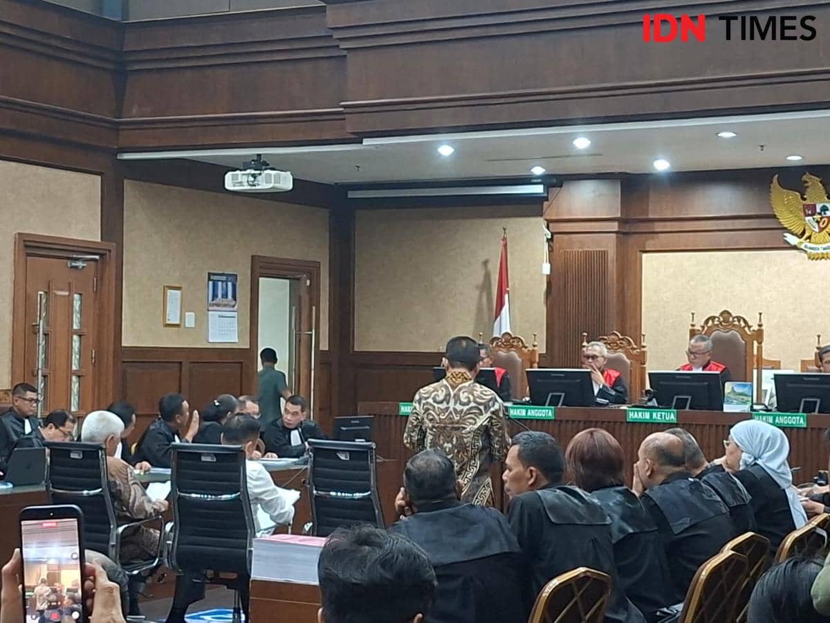 Jalan Panjang Pengabdian Febrie Adriansyah Berakhir di Ruang Sidang