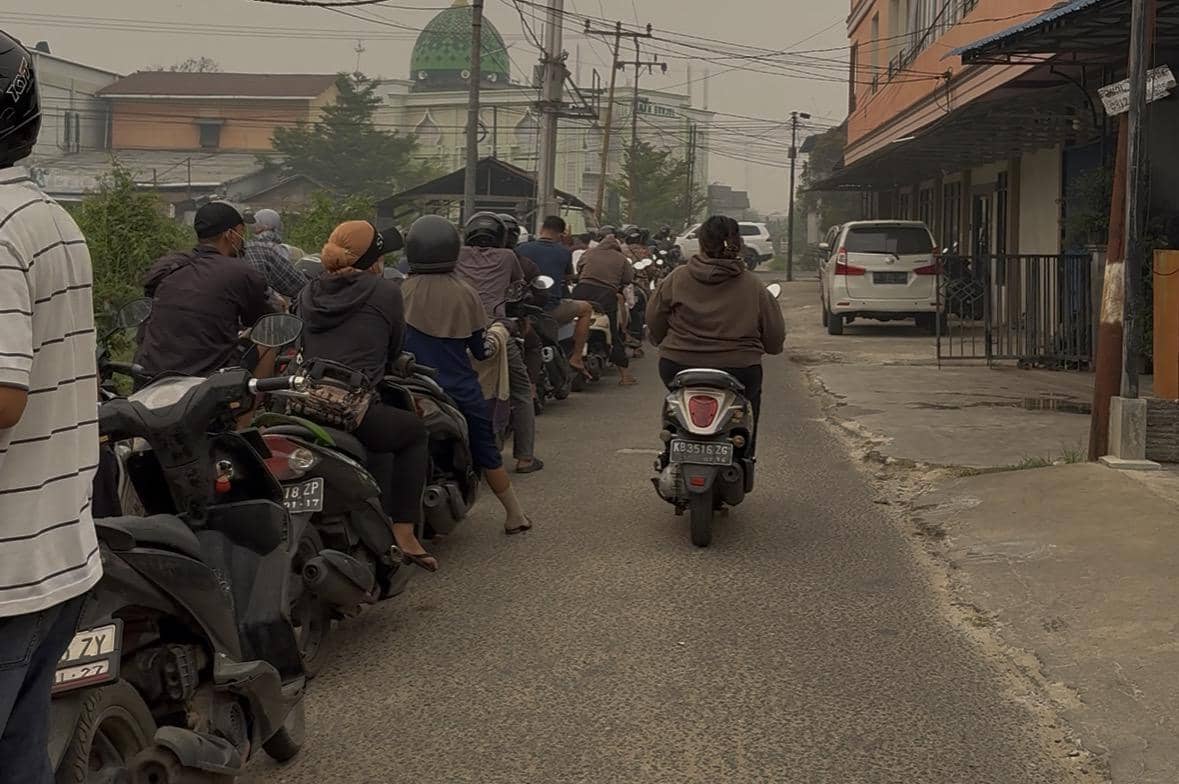Antrean BBM Ketapang Dikeluhkan, Pertamina Blokir QR Penyalahguna