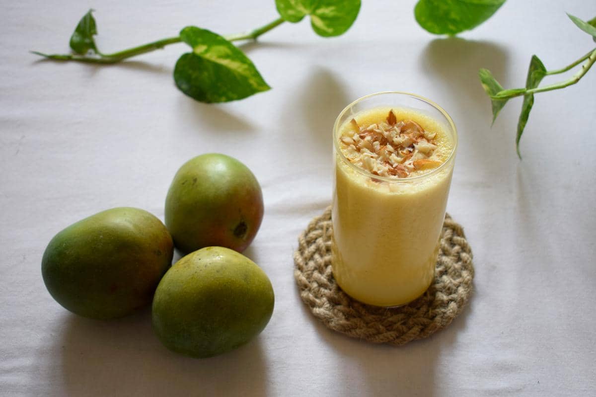 Resep Mango Milkshake dengan Es Krim Vanilla yang Creamy