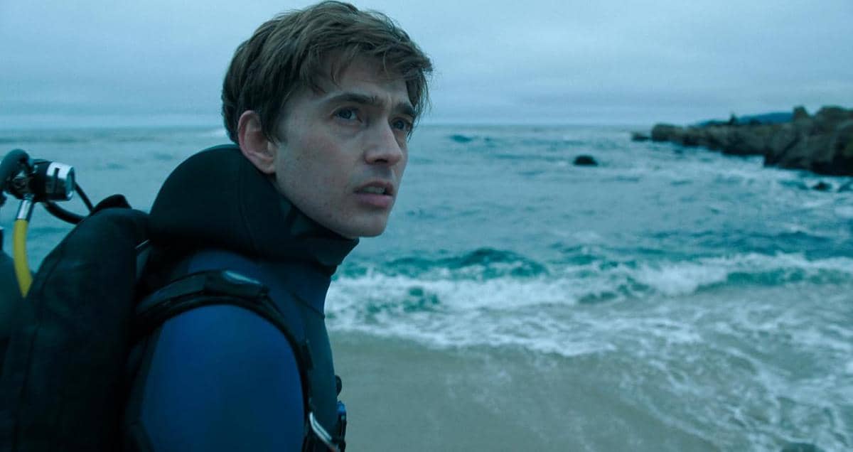 Ulasan Film Whalefall, Terjebak di Perut Paus dan Masa Lalu!