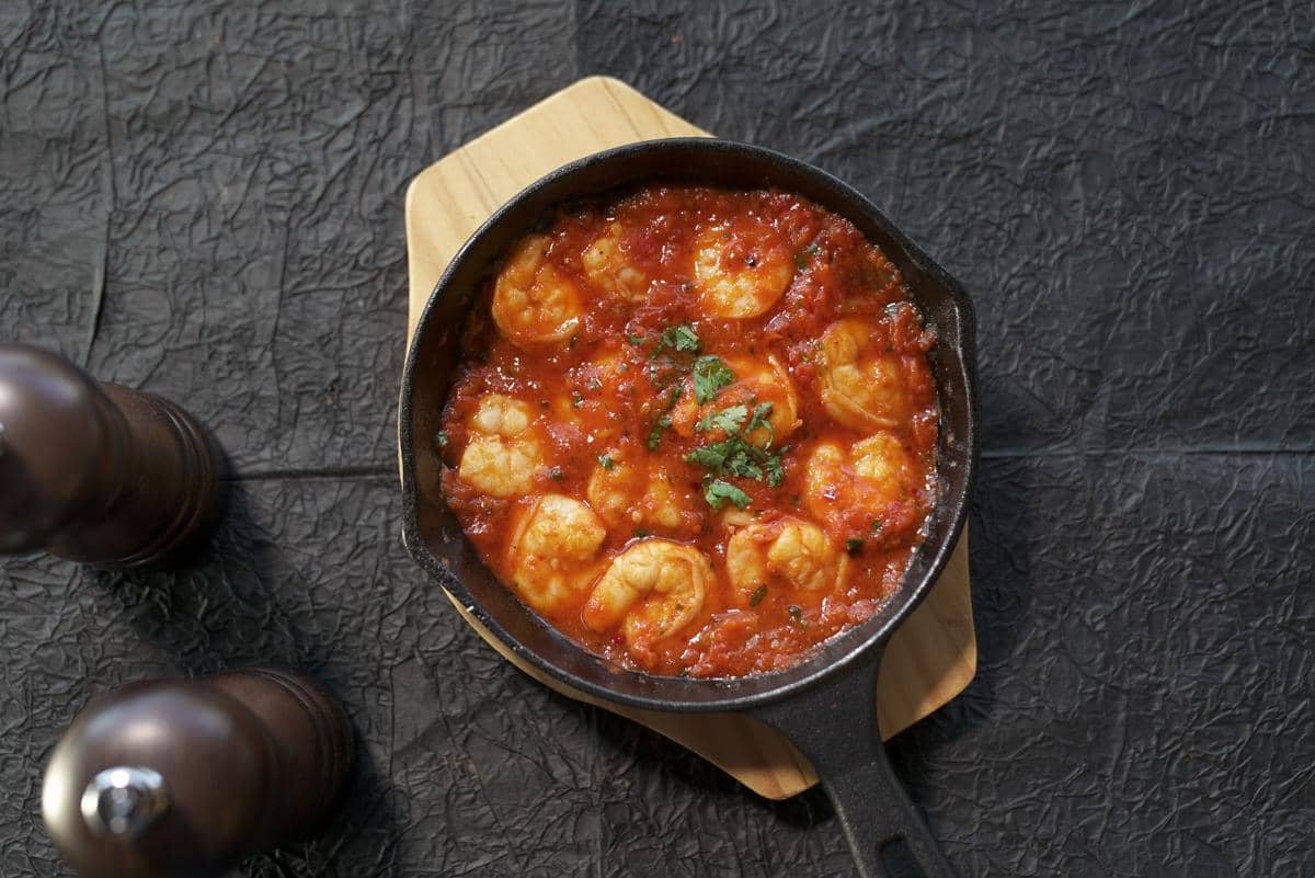 Resep Udang Saus Tomat ala Shakshuka, Bikin Nambah Nasi!