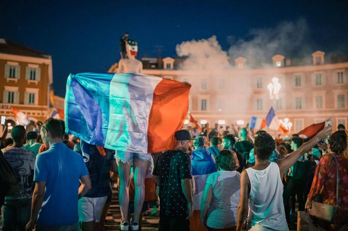 ilustrasi unjuk rasa, bendera Prancis, Eropa