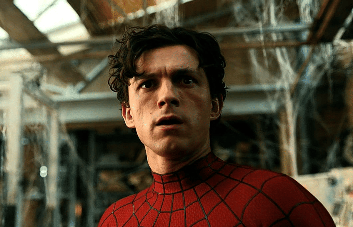 Tom Holland sebagai Spider-Man dalam Spider-Man: Brand New Day