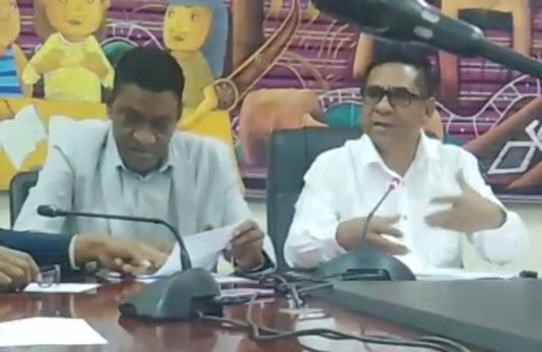 Sekretaris Negara Pendidikan Menengah Domingos Lopes Lemos mengumumkan penangguhan proses belajar murid di Timor Leste.