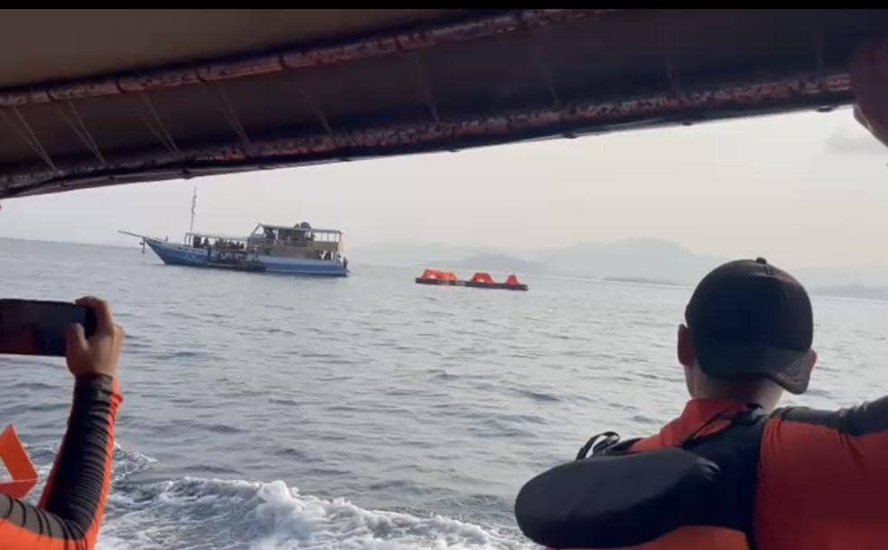 Pusaran Arus Balikkan KM Feronia, Dive Master Diduga Terjebak di Toilet