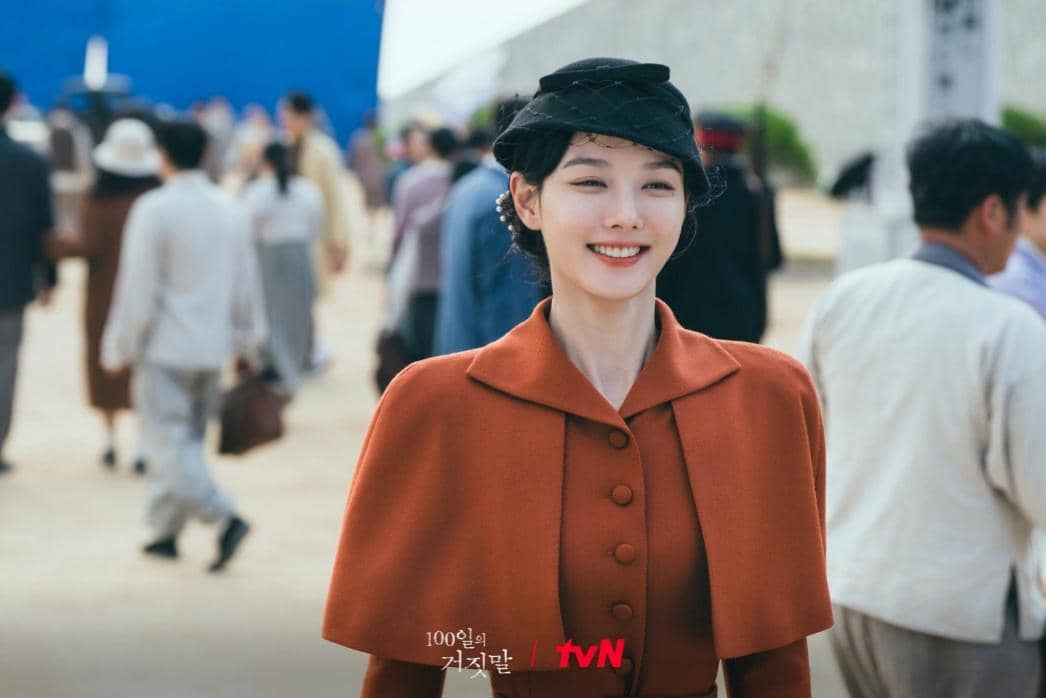 Cuplikan drama Korea 100 Days of Deception produksi tvN, diambil dari materi promosi serial tersebut.