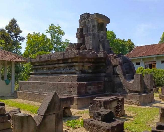 potret Candi Lawang Cepogo