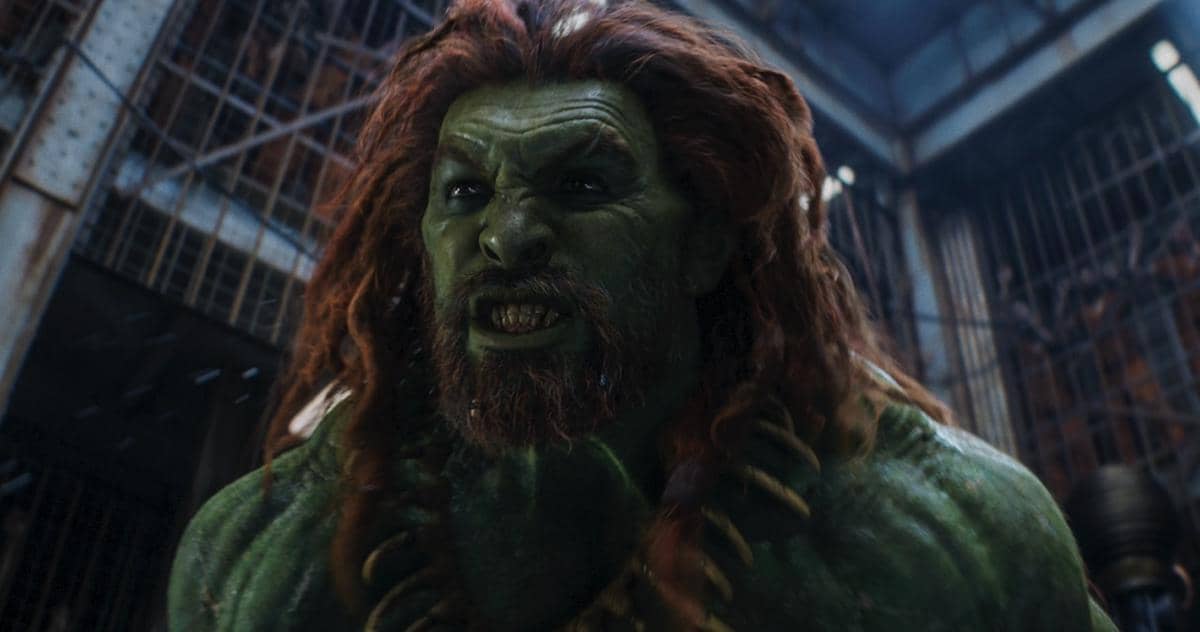 Jason Momoa sebagai Blanka dalam materi promosi film Street Fighter dari Legendary Pictures dan Paramount Pictures.