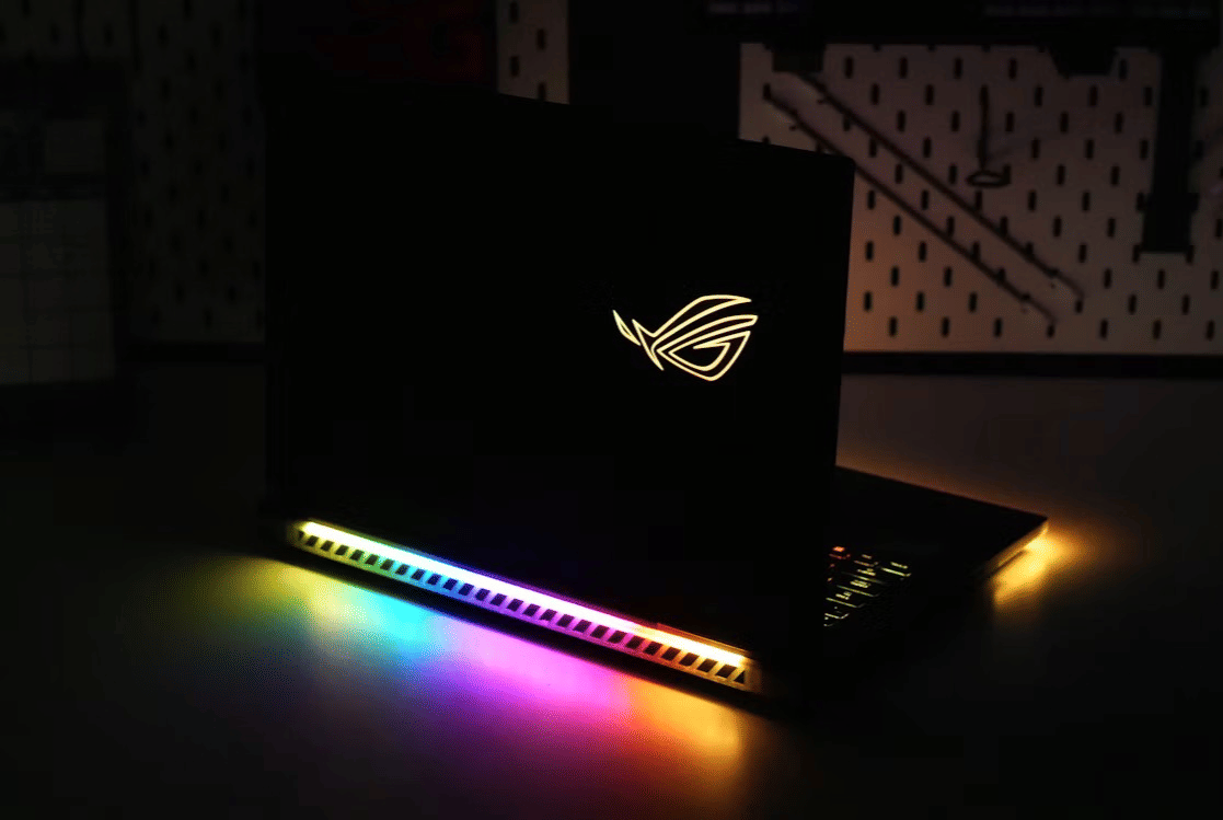 ilustrasi laptop gaming