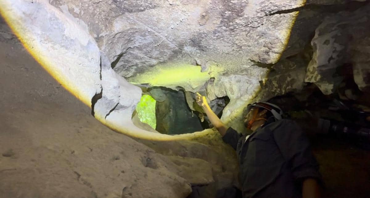 Kebakaran hutan dan lahan di kawasan Taman Nasional Bantimurung-Bulusaraung, Kabupaten Pangkajene dan Kepulauan (Pangkep), Sulawesi Selatan,