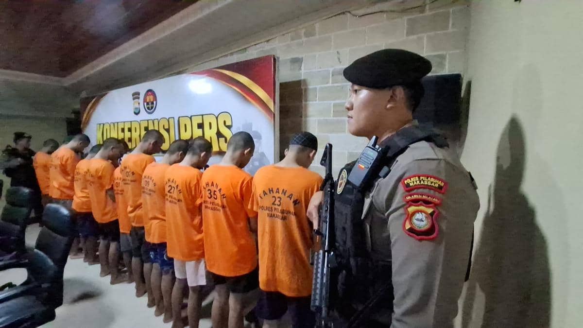 Polres Pelabuhan Makassar mengungkap 32 kasus tindak pidana narkotika selama Operasi Antik 2026 yang berlangsung pada 9-28 September. (IDN T