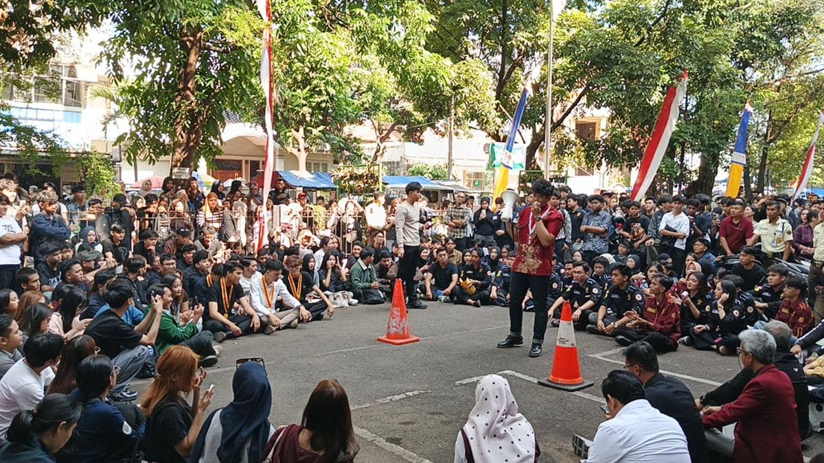2 Dosen Diduga Terlibat Kasus Pelecehan, Ratusan Mahasiswa Unpas Demo