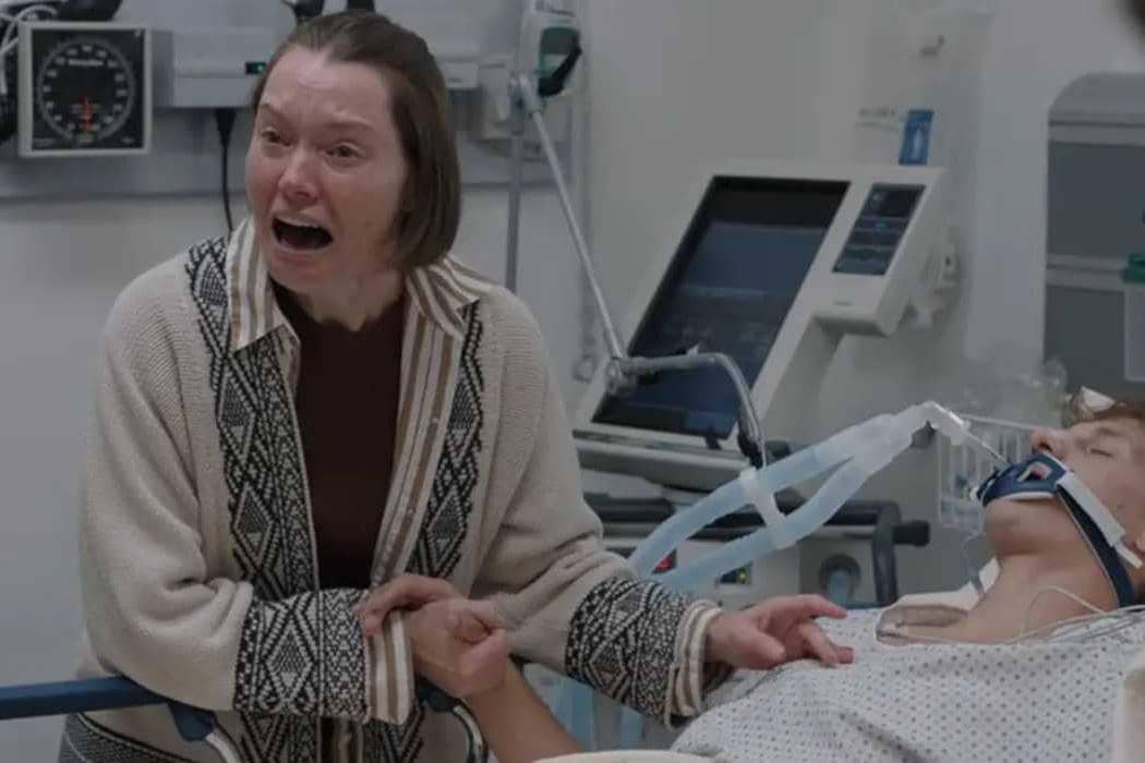 Samantha Sloyan dalam serial The Pitt