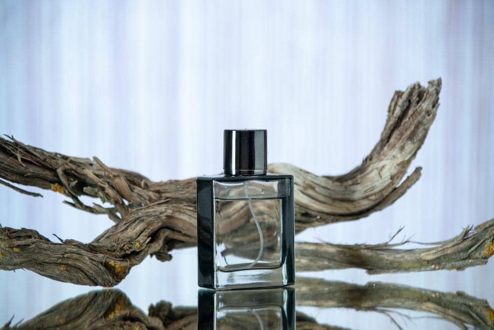 5 Rekomendasi Parfum Lokal Aroma Cedarwood, Fresh dan Bikin Rileks