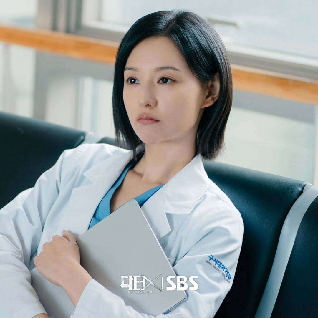 Kim Ji Won di Doctor X: Mafia in White