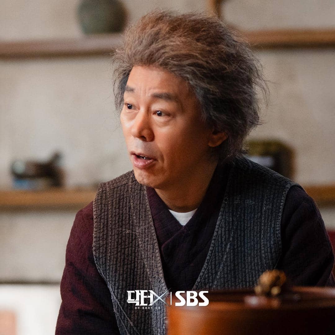 Choi Duk Moon di Doctor X: Mafia in White