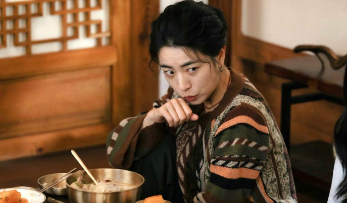 Jeong In Ji di Make Me Tingle