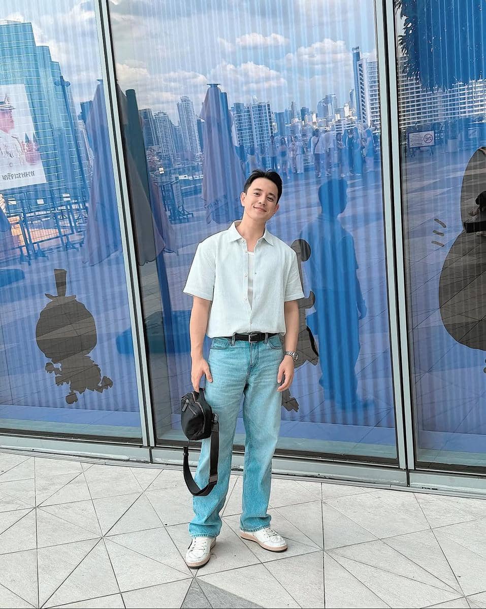 styling celana jeans ala Billy Davidson