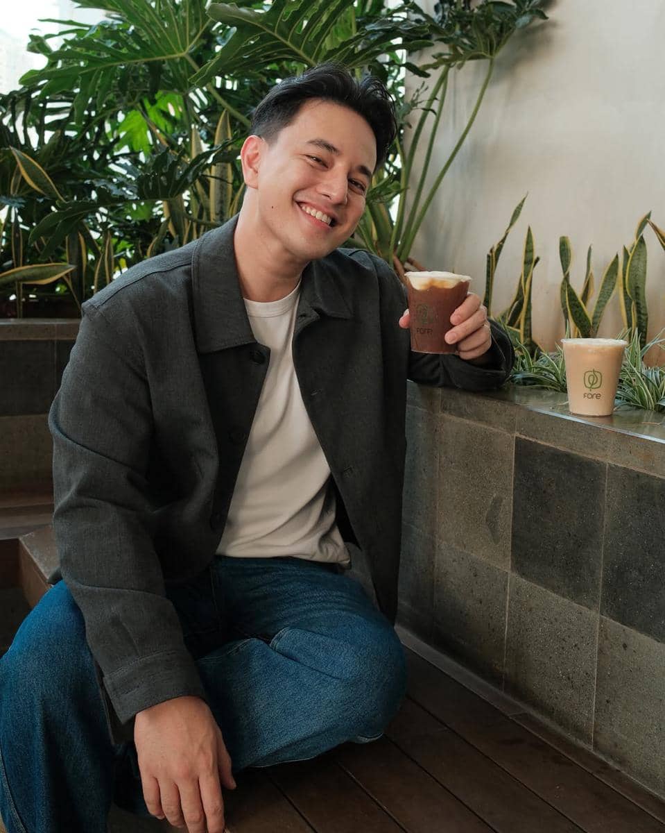 styling celana jeans ala Billy Davidson