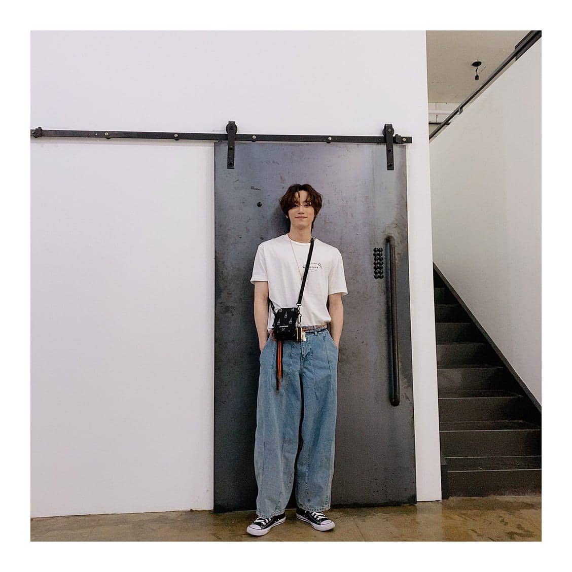 padu padan outfit oversize ala Lee Jun Young