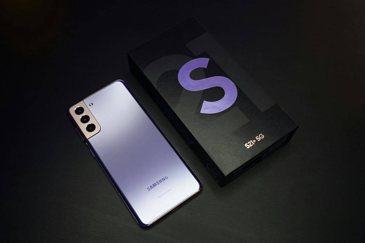 Apakah Semua HP Samsung yang Dijual Tidak Mendapat Charger?