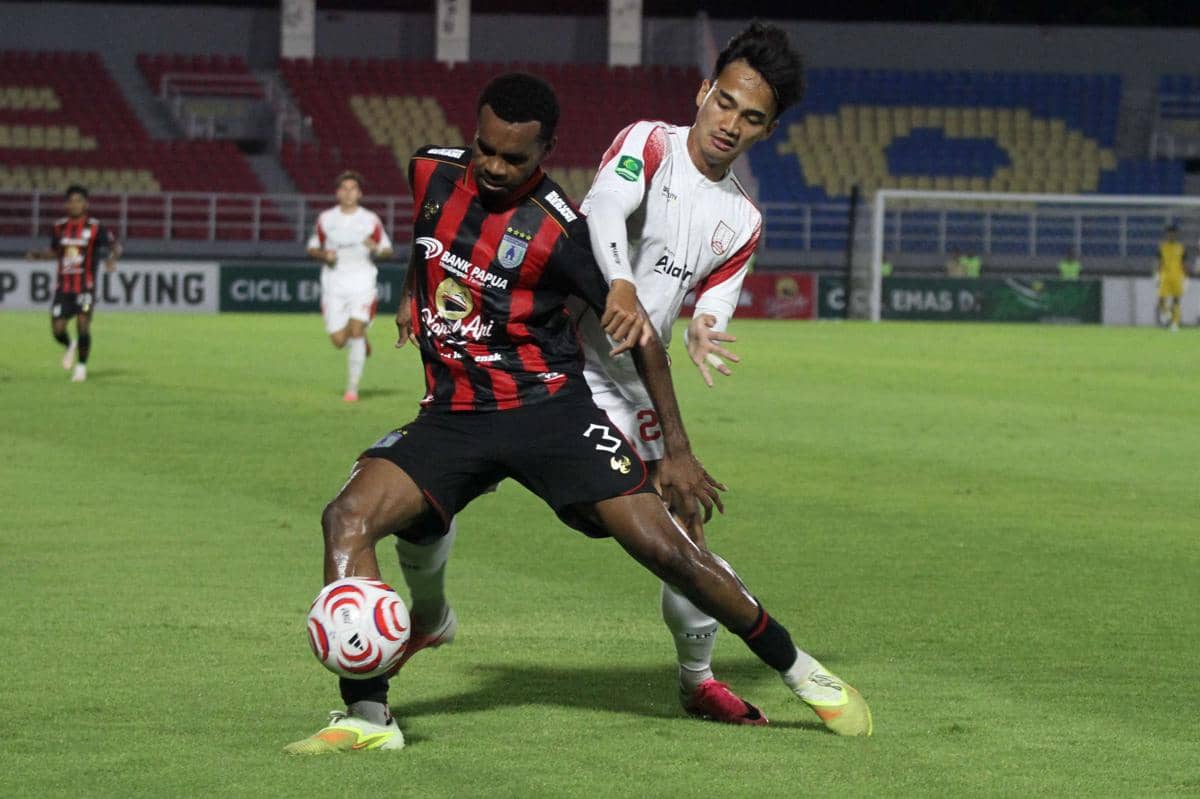 Persipura Jayapura versus Persis Solo di musim 2026/2027.