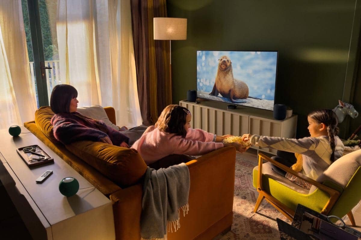 Apple TV 4K 2026 mendukung konfigurasi hingga empat speaker HomePod sebagai sistem surround sound