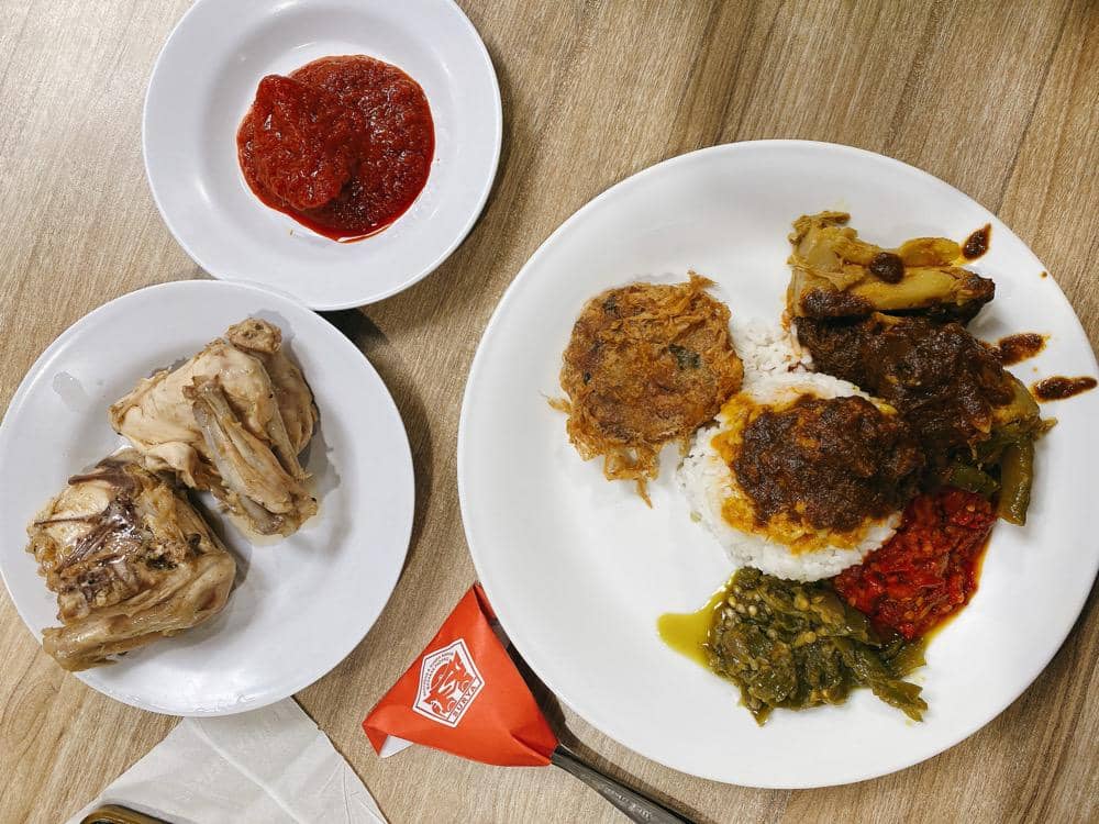 potret aneka hidangan di Rumah Makan Surya