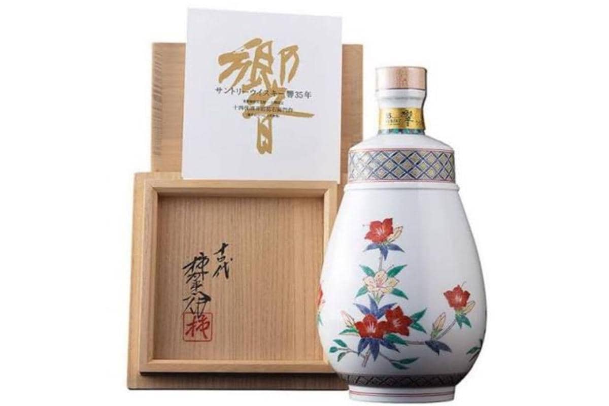 ilustrasi Hibiki 35 Year Old Blended Whisky