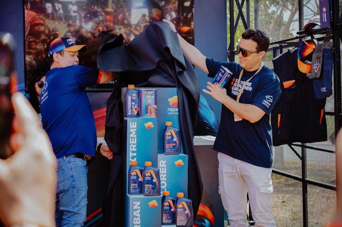 Empat seri pelumas Repsol dengan kemasan berbeda dipamerkan untuk memenuhi kebutuhan segmen kendaraan yang beragam.