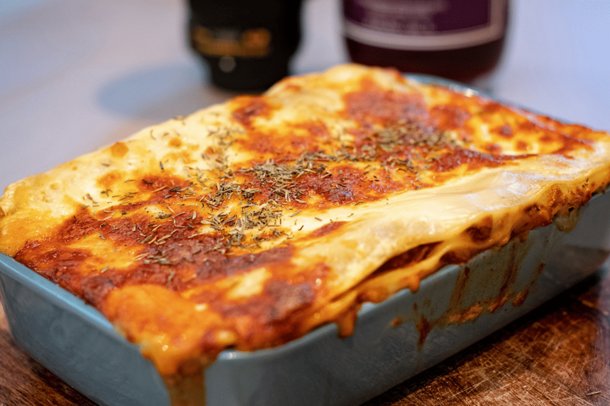 Resep Lasagna Bolognese dengan Saus Bechamel dan Keju Mozzarella