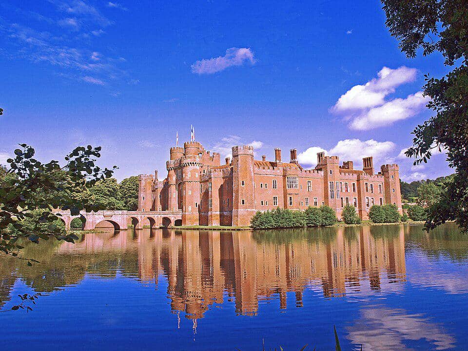 Kastil Herstmonceux di Inggris
