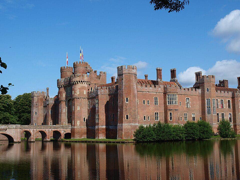 Kastil Herstmonceux di Inggris