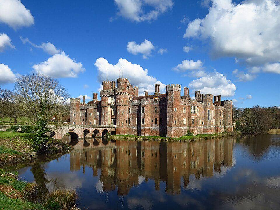 Kastil Herstmonceux di Inggris