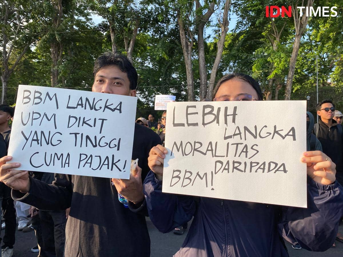 Massa Aksi Kamisan Bali Menyoroti Gaya Komunikasi Gubernur