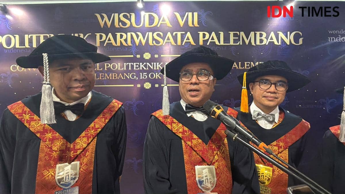 Potret Direktur Politeknik Pariwisata Palembang Iwan Riadi dalam dokumentasi IDN Times di Palembang.