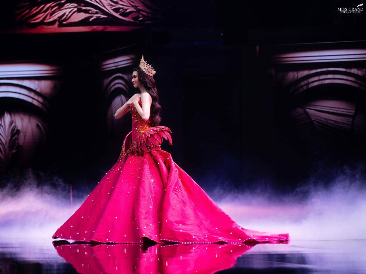 Potret Last Walk Emma Tiglao Sebagai Miss Grand International 2025
