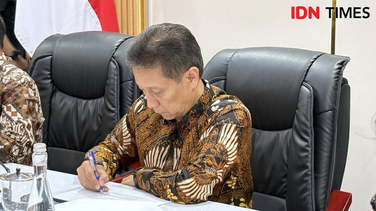 Kemenkes Rapat Koordinasi Satgas PRR Pascabencana Alam Sumatra, Kamis (15/10/2026). (IDN Times/Cantika Lutfiah)