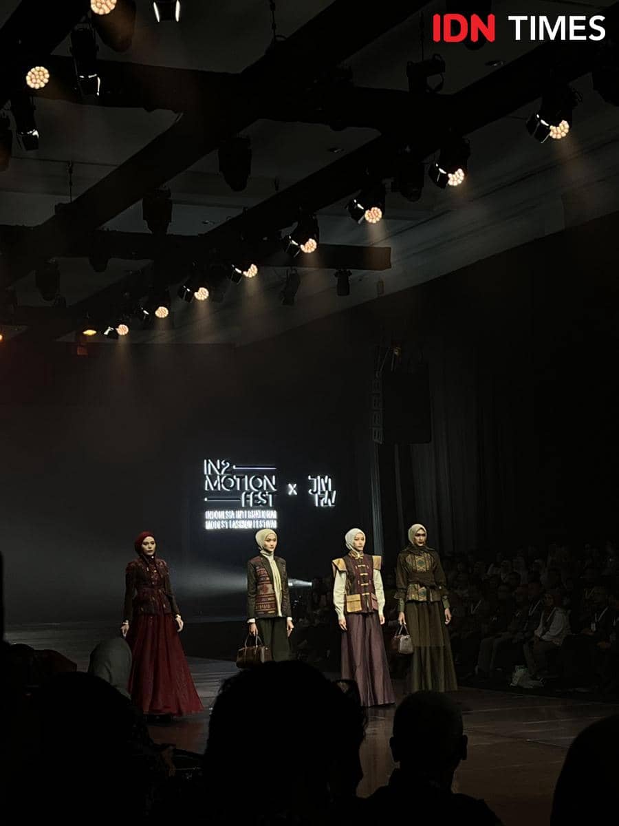 Opening IN2MF x JMFW 2026 di JICC Hall A, Jakarta Pusat pada Rabu (14/10/2026) (IDN Times/Nisa Zarawaki)