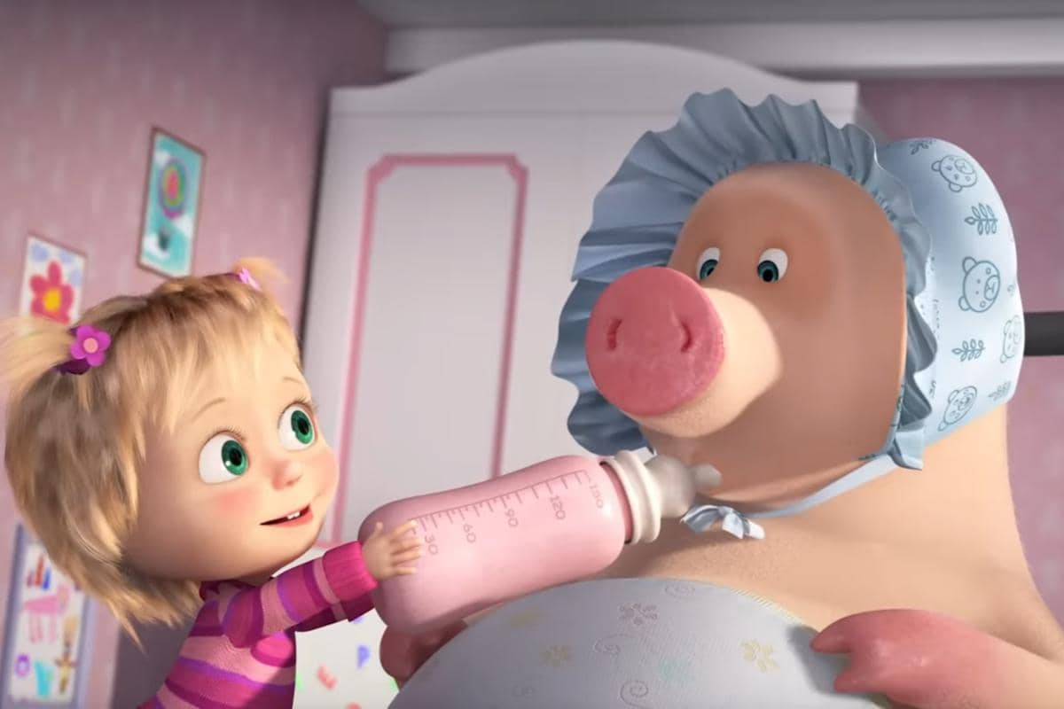 karakter Masha dan Rosie di Masha and the Bear