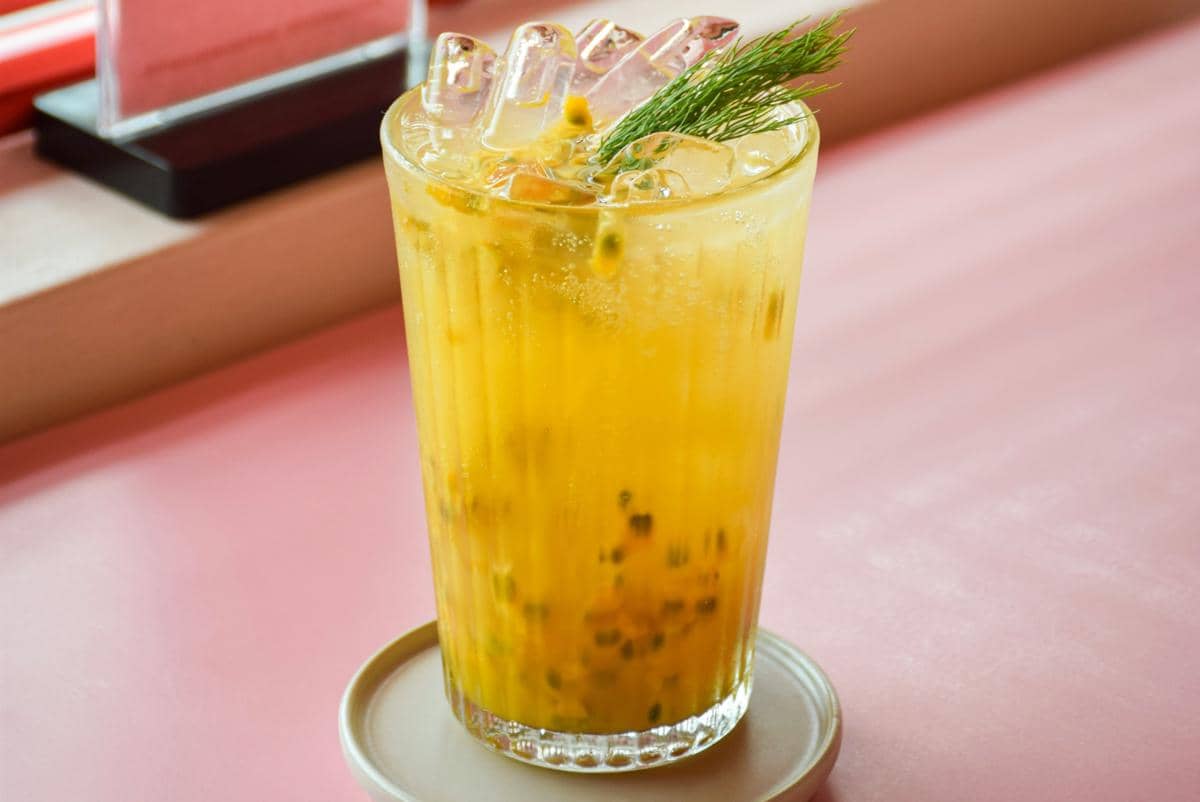 Resep Es Markisa Soda Segar, Cocok Diminum di Siang yang Terik