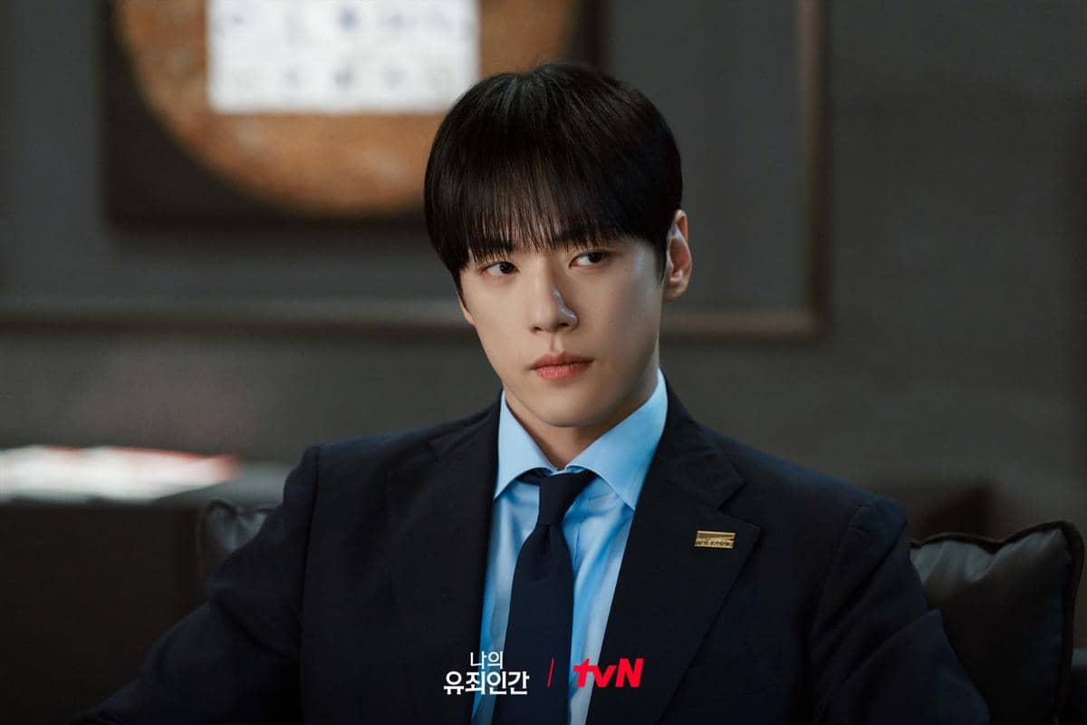 7 Still Cuts Kim Jung Hyun di Drakor Love in Disguise
