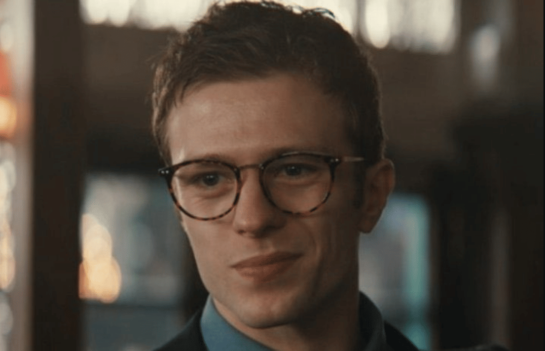 Thomas Shepherd dalam materi promosi Marvel Studios untuk VisionQuest, sebagaimana tercantum dalam dokumentasi resmi.