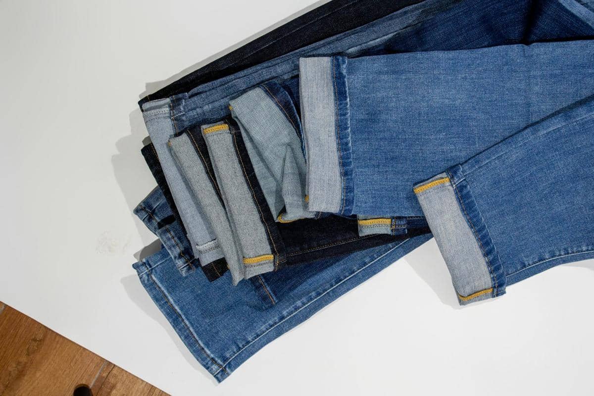 ilustrasi celana denim