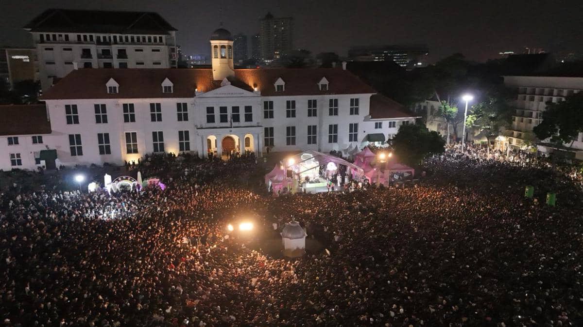 Dua puluh talenta berpartisipasi dalam acara Satu Panggung Untuk Indonesia yang digelar Aice di Jakarta.