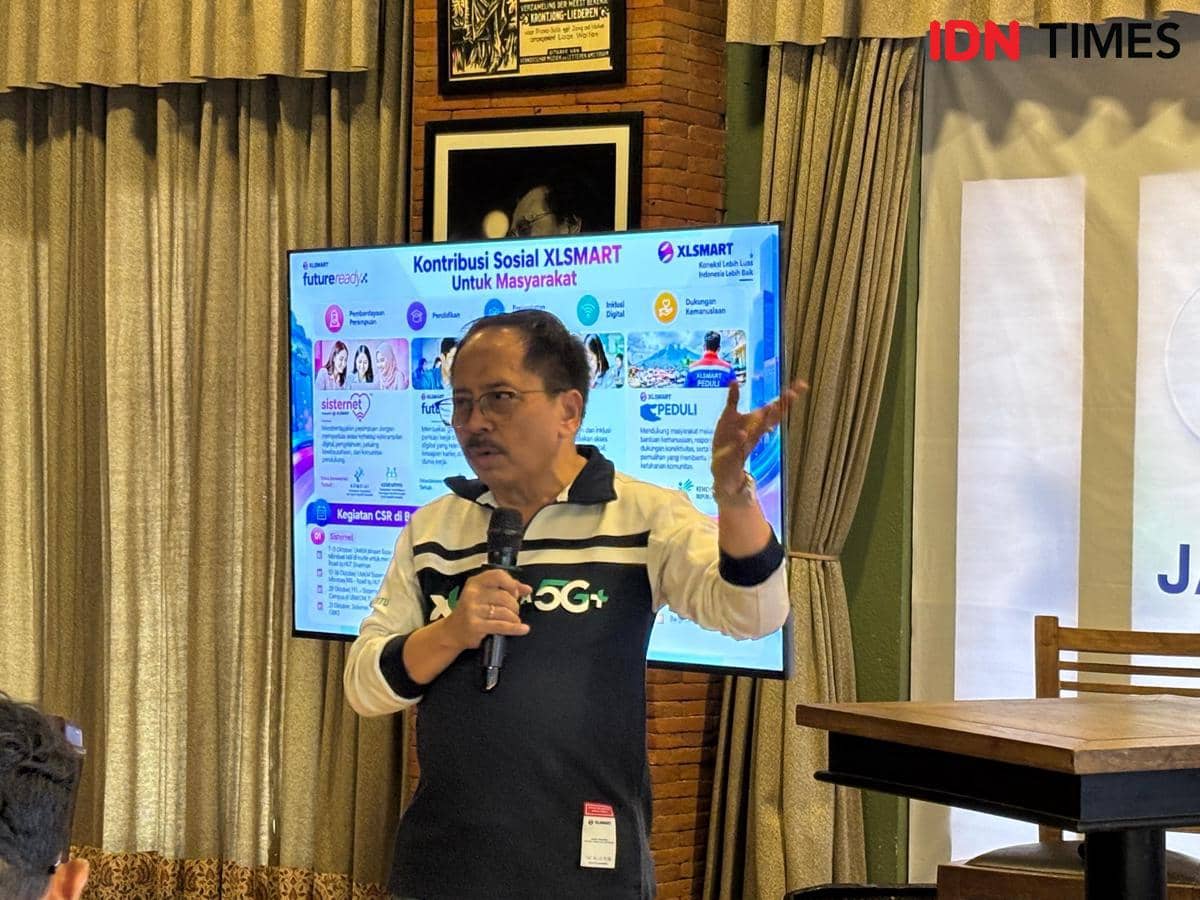 Direktur & Chief Regulatory Officer XLSMART, Merza Fachys. (IDN Times/Herlambang Jati Kusumo)