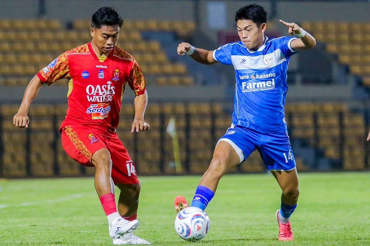 antarafoto-isenmulang-fc-menang-atas-persijap-jepara-1792168177.jpg